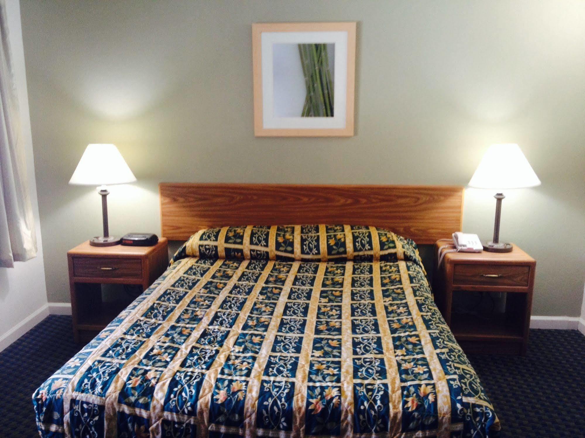 Lake Marina Inn Clearlake Oaks Esterno foto